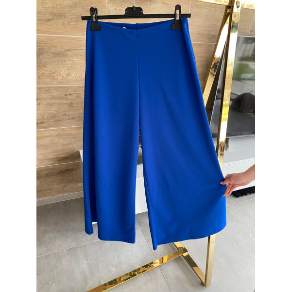 Široké kalhoty v různých barvách modrá