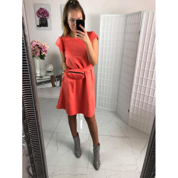 Šaty s kapsičkou - oranžové