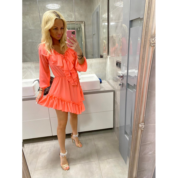 Neonkové šaty s volánky